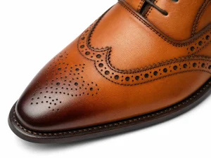 Medallion Wingtip Oxford in Tan